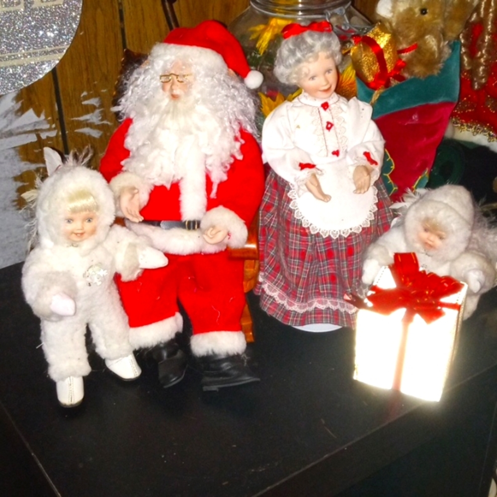 Vintage Ashton & Drake Christman Dolls